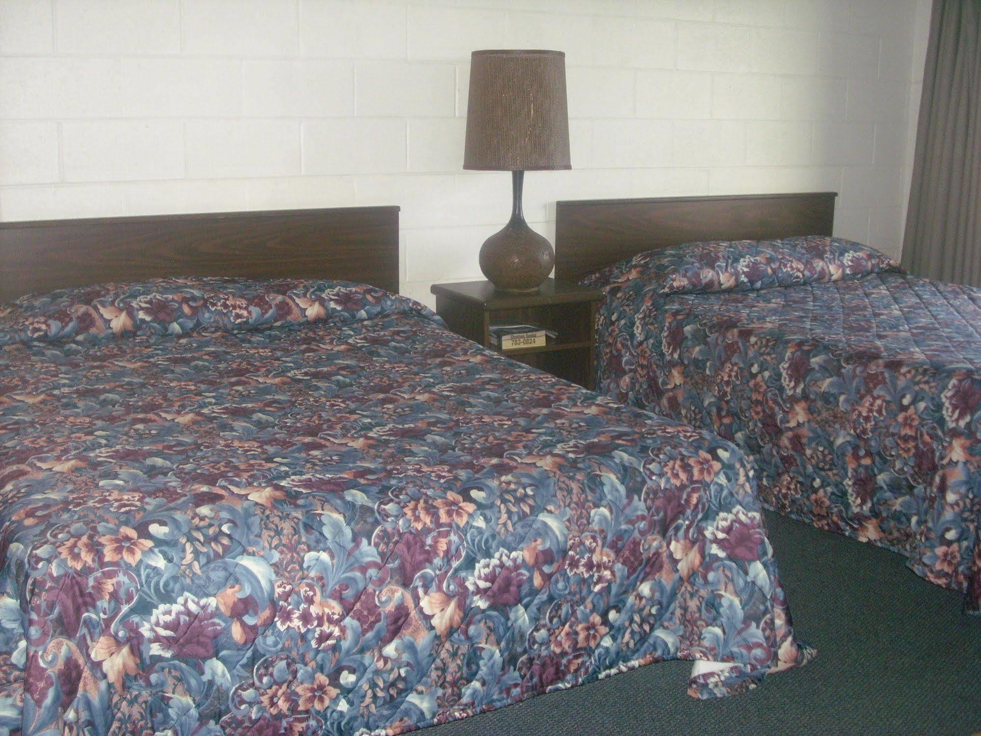 M&M Motel Connell Экстерьер фото