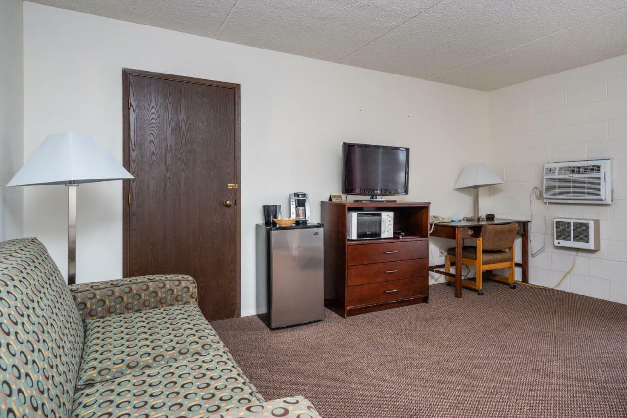 M&M Motel Connell Экстерьер фото