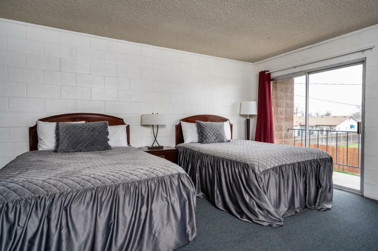 M&M Motel Connell Экстерьер фото